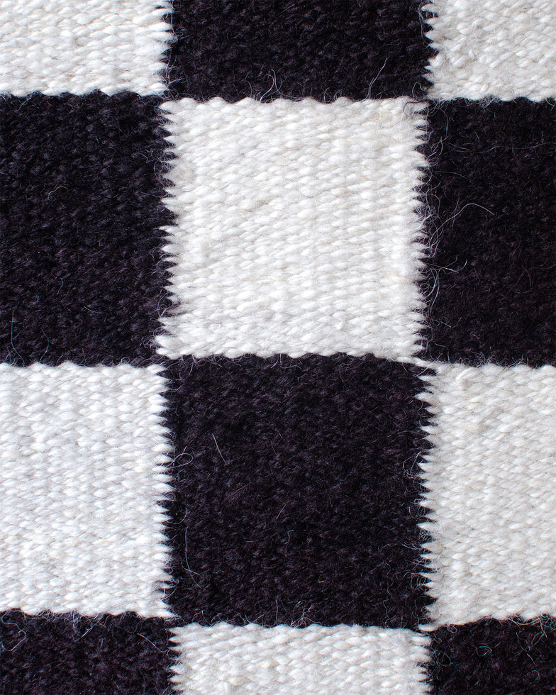 Colmegna Victoria, Lady Colmegna Chess Rug