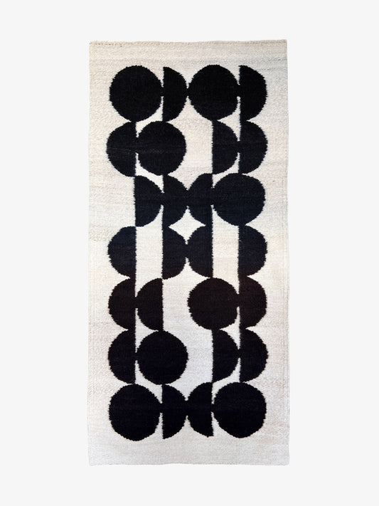 Brizzi Ary, Half-Moon