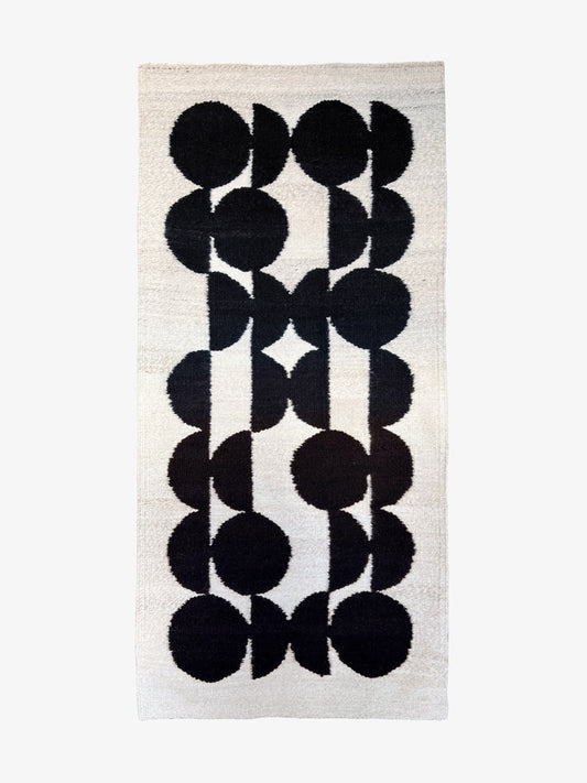 Brizzi Ary, Half-Moon.