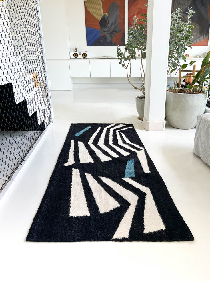Brizzi Ary, Linear Figure.